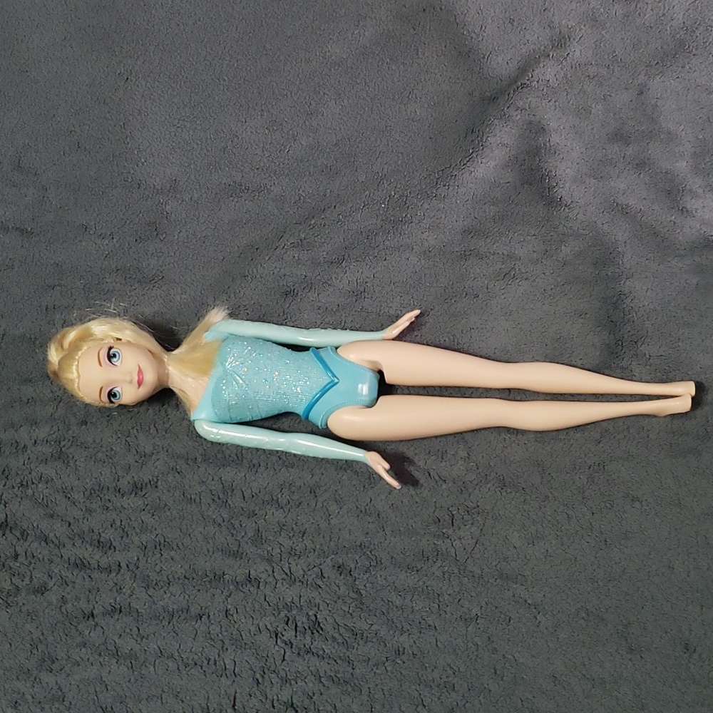 DISNEY DOLL